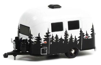 GREEN34120-E - Wohnwagen Airstream 16' Bambi 1961 aus der Serie HITCHED Homes in Blisterverpackung.