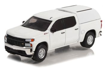 GREEN35240-F - CHEVROLET Silverado W/T 2022 aus der BLUE COLLAR-Serie unter Blisterverpackung.