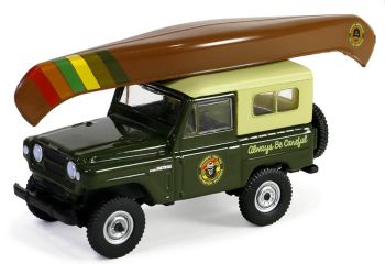 GREEN38060-F - NISSAN Patrol 1980 mit Kanu auf dem Dach aus der SMOKEY BEAR-Serie in Blisterverpackung