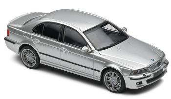 SOL4310502 - BMW M5 E39 silberfarbenes Auto