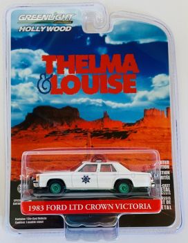 GREEN44945-DVERT - FORD LTD Crown Victoria 1983 Grüne Felgen Streifenwagen aus der THELMA & LOUISE Serie unter Blister.