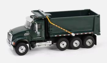 GREEN45190-C - MACK Granite 8x4 2019 Kipper aus der SD TRUCKS-Serie in Blisterverpackung