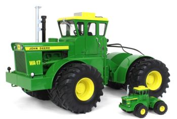 ERT45999-WA17 - JOHN DEERE WA-17 Vintage 4WD Prestige Select Traktor.