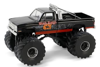 GREEN49150-C - CHEVROLET Silverado 1987 Monster truck - BLACK KNIGHT aus der Serie KINGS OF CRUNCH in Blisterverpackung