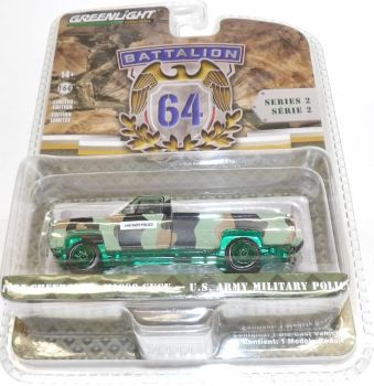 GREEN61020-DVERT - CHEVROLET M1008 CUCV Militärpolizei mit grünen Felgen 1985 aus der Serie BATAILLON 64 unter Blister.