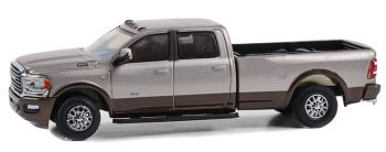 GREEN68040-F - DODGE Ram 3500 limited Longhorn 2023 grau aus der SHOWROOM FLOOR-Serie in Blisterverpackung.