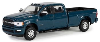 GREEN68050-A - DODGE Ram 2500 Bighorn 2023 blau aus der Serie SHOWROOM FLOOR in Blisterverpackung.