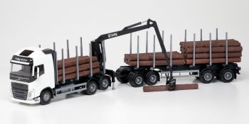 EMEK71302 - VOLVO FH16 750 XL 6x4 weiß mit Ladekran und Holztransportanhänger