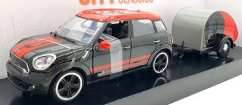 MMX79762 - MINI COOPER Countryman S mit rot-schwarzem T-Caravan.