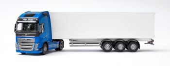 EMEK81134 - VOLVO FH16 750 Globettrotter XL 4x2 blau mit 3-Achs-Anhänger