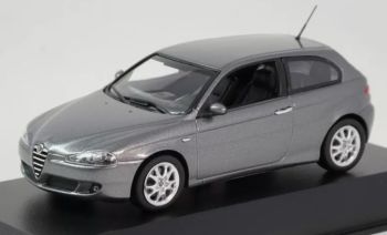 MXC940120560 - ALFA ROMEO 147 2005 Grau metallic