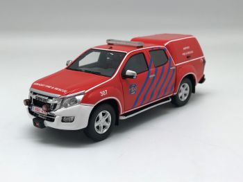 ALARME0037 - ISUZU D-MAX Doppelkabine Feuerwehrmann am Brüsseler Flughafen Limitiert auf 300 ex.