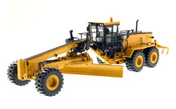 DCM85264 - CATERPILLAR 24M Motorgrader mit Bediener