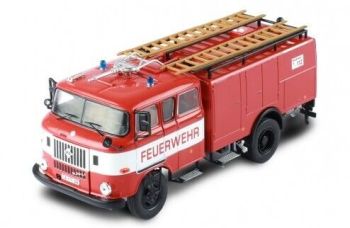 G190E005 - IFA W50 LA TLF16 Feuerwehrleute