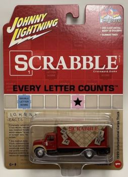 JLPC007-A - INTERNATIONAL Cargo truck 1999 - SCRABBLE - aus der Serie POP CULTURE 2022 in Blisterverpackung