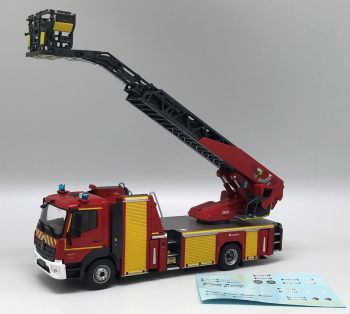 ODE067 - Feuerwehrauto limitiert auf 725 Stück - MERCEDES Atego EPC30 L32A-XS