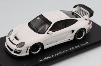 SPAS0719 - GEMBALLA GTR 640 EVO 2007 weißes Auto.